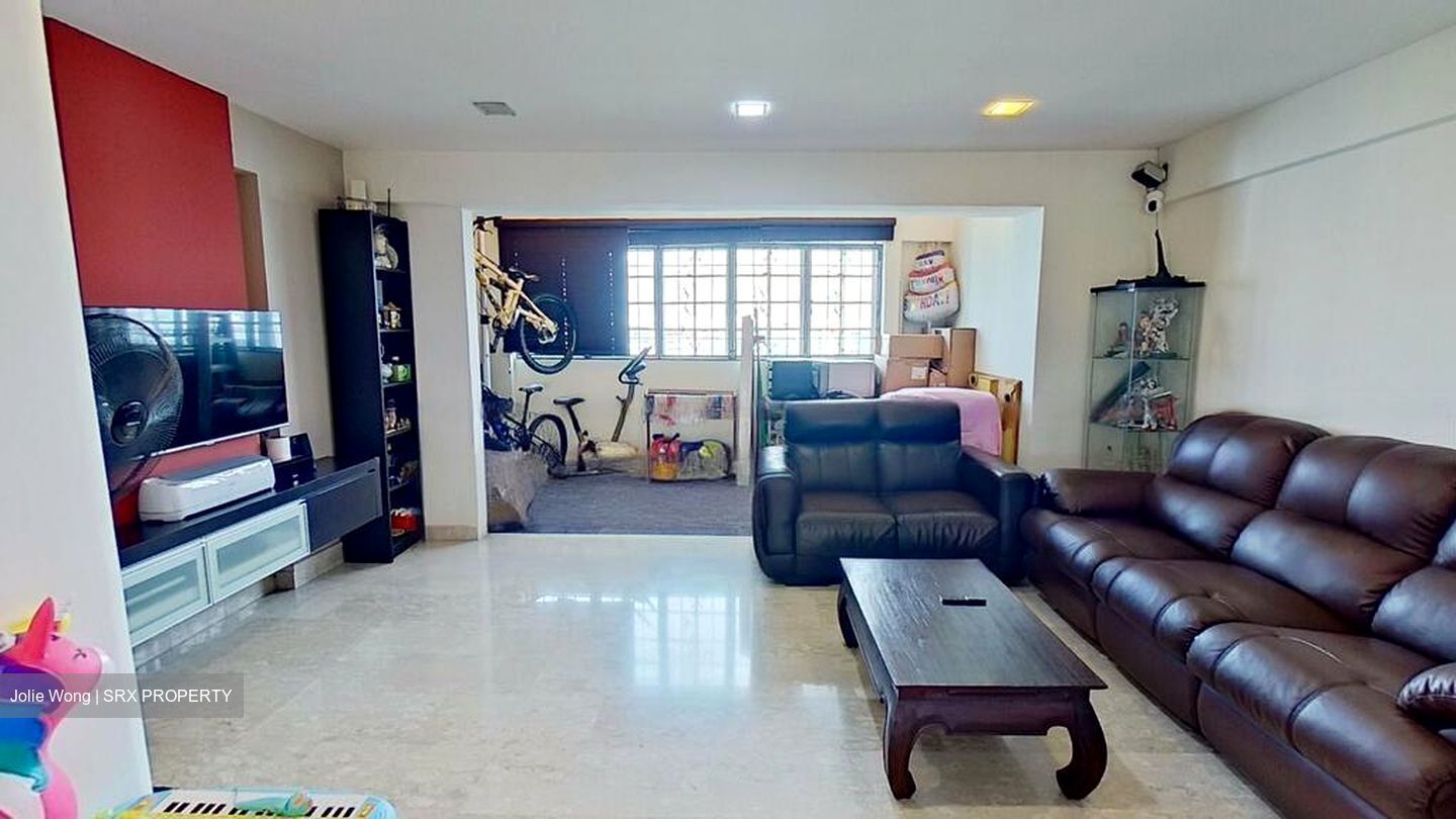 Blk 125 Tampines Street 11 (Tampines), HDB Executive #485459501